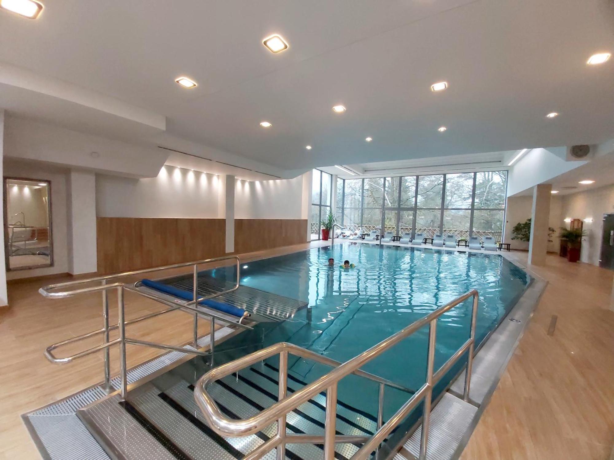 Pension U Golfu Cihelny 카를로비바리 외부 사진